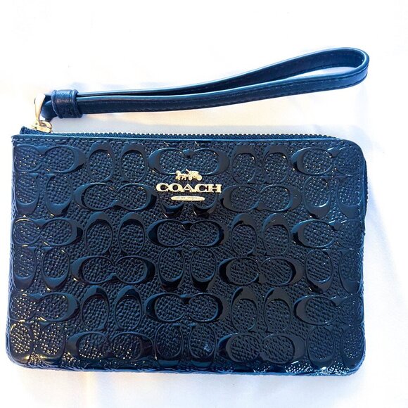 Corner Zip Wristlet In Signature Leather - Picture 6 of 12